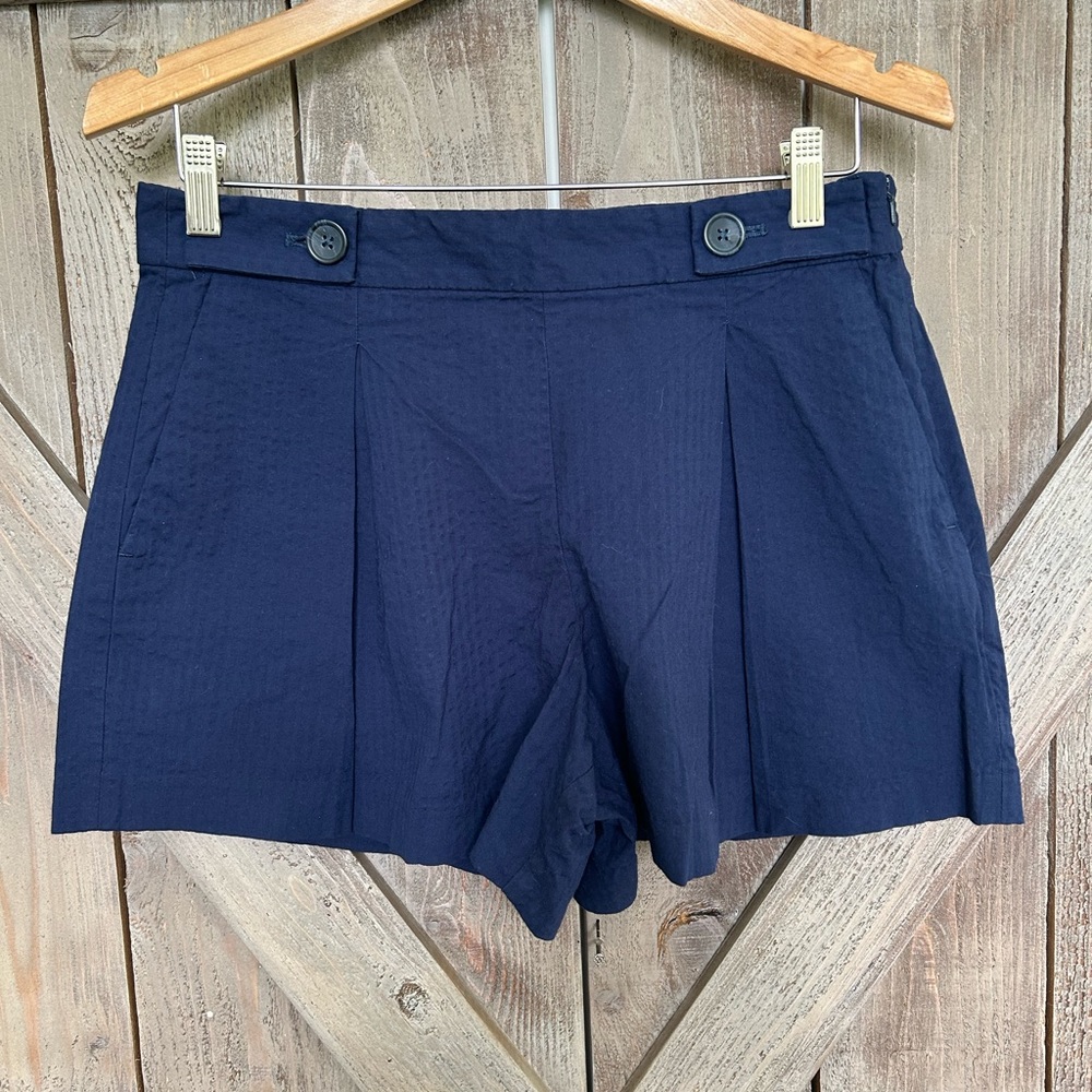 Banana Republic Sz 4 shorts High waist 4 inch